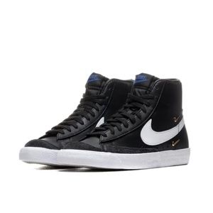 WMNS BLAZER MID '77 SE